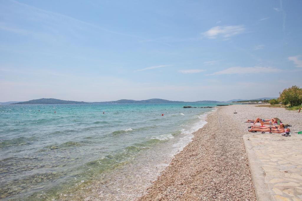 Apartment Tony - 2Bdr Beachfront Jadrija Kültér fotó